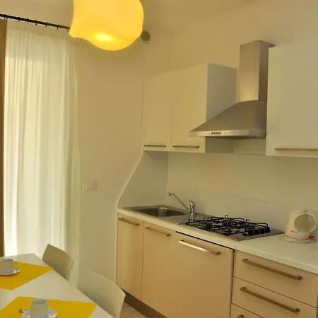 Beautiful Flat With Swimming Pool And Solarium Apartament