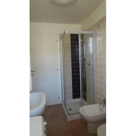 Beautiful With Swimming Pool And Solarium *